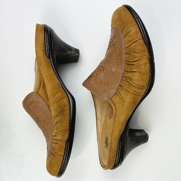 Sofft Camillie Women's Suede Leather Embroidered Mules Size 9 - Picture 2 of 6